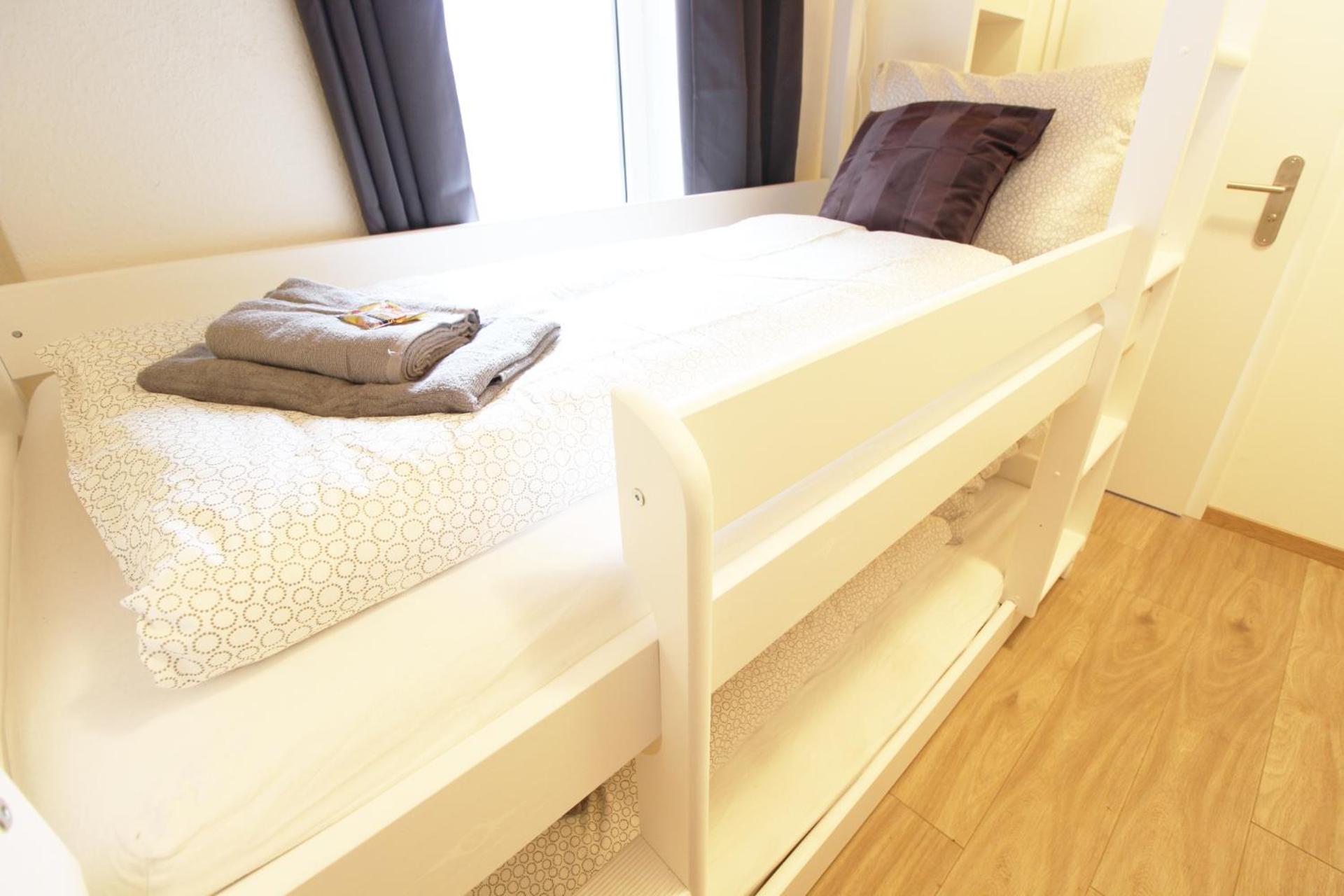 Hotel Ulm Zentrum - Komplettes Zimmer, Hochbett, Android Tv & Eigenem Bad - Perfekt Fuer Familien & Gruppen 外观 照片