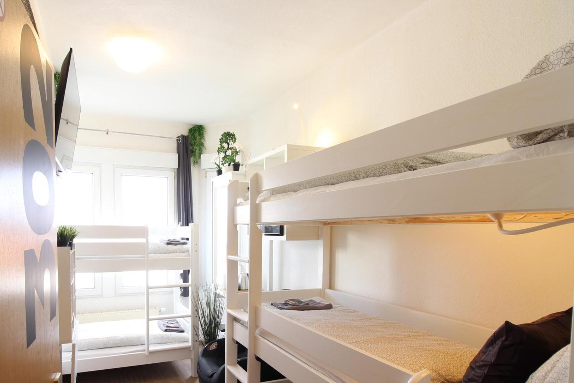 Hotel Ulm Zentrum - Komplettes Zimmer, Hochbett, Android Tv & Eigenem Bad - Perfekt Fuer Familien & Gruppen 外观 照片