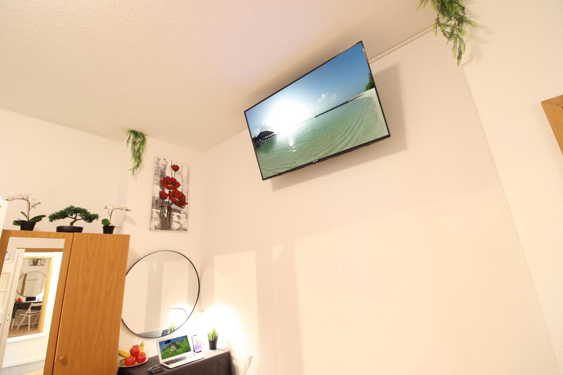 Hotel Ulm Zentrum - Komplettes Zimmer, Hochbett, Android Tv & Eigenem Bad - Perfekt Fuer Familien & Gruppen 外观 照片