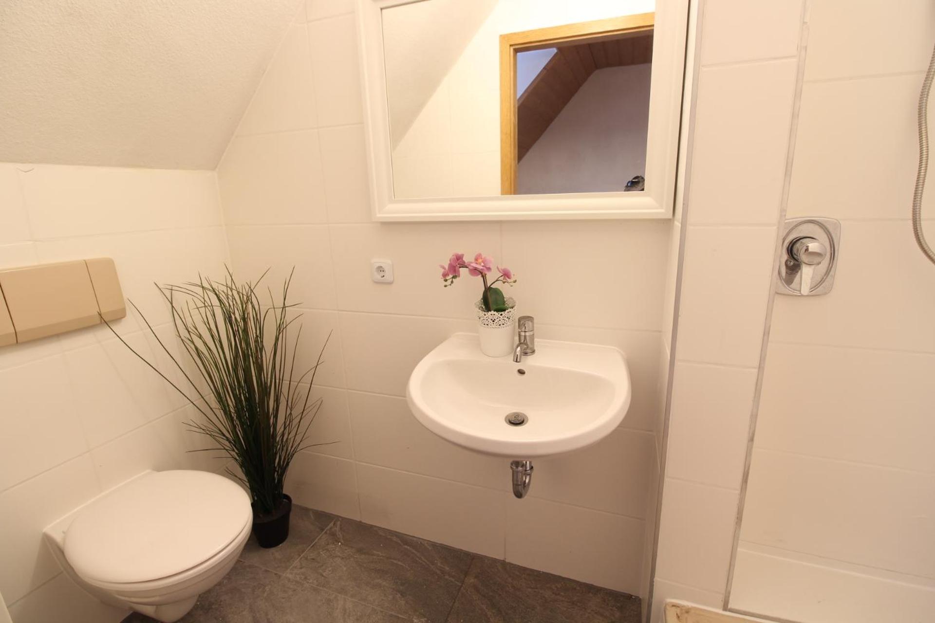Hotel Ulm Zentrum - Komplettes Zimmer, Hochbett, Android Tv & Eigenem Bad - Perfekt Fuer Familien & Gruppen 外观 照片